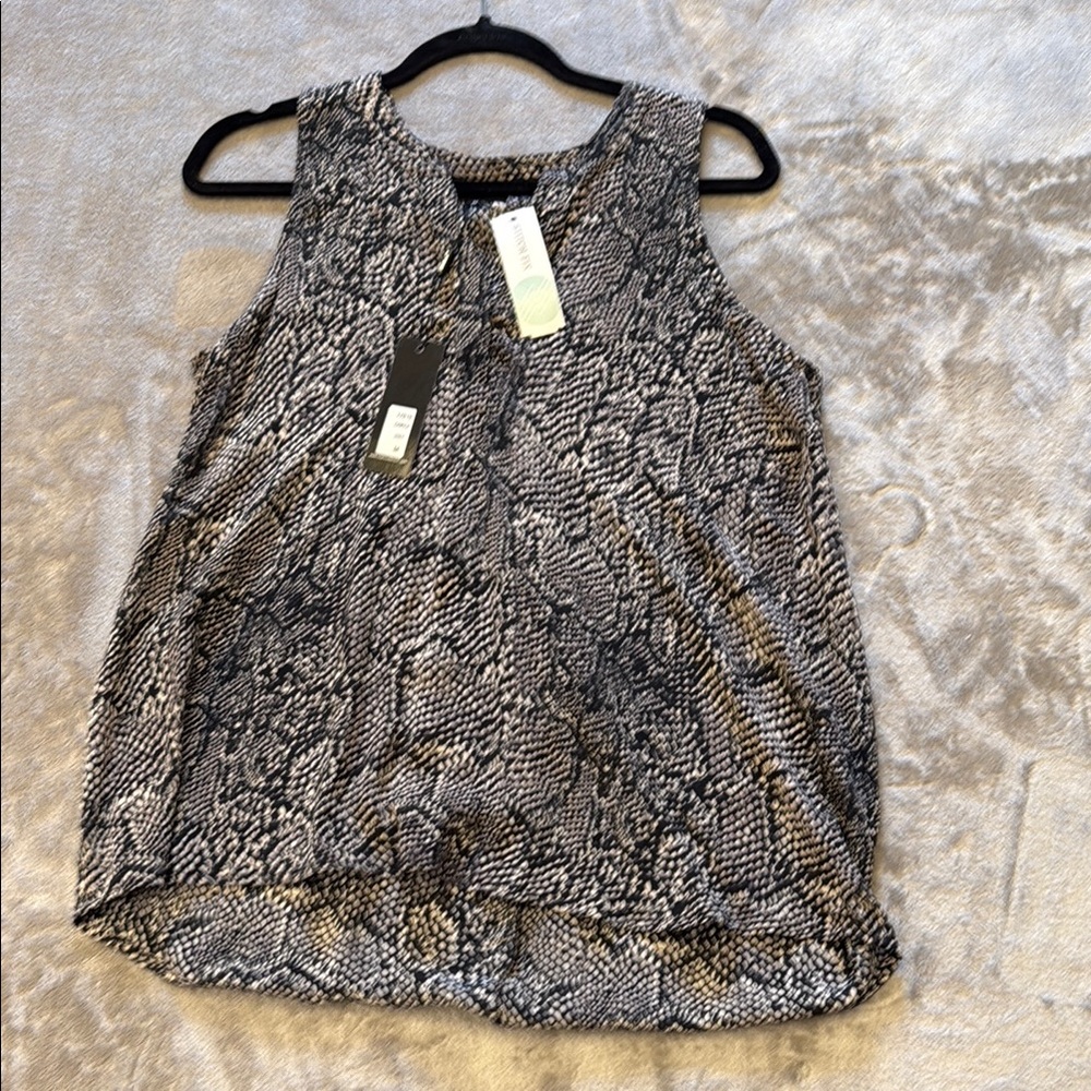NWT Tolani  Women's Black tan and White patterned silk sleeveless top